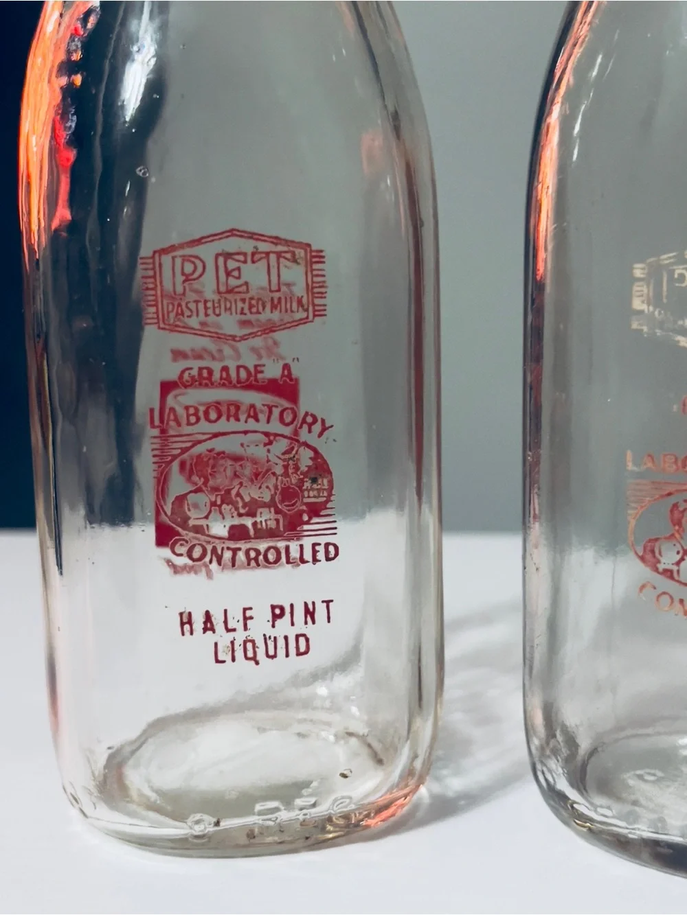 Vintage Pet Dairy Half Pint Glass Milk Bottles 1950’s Advertising Set Of 2